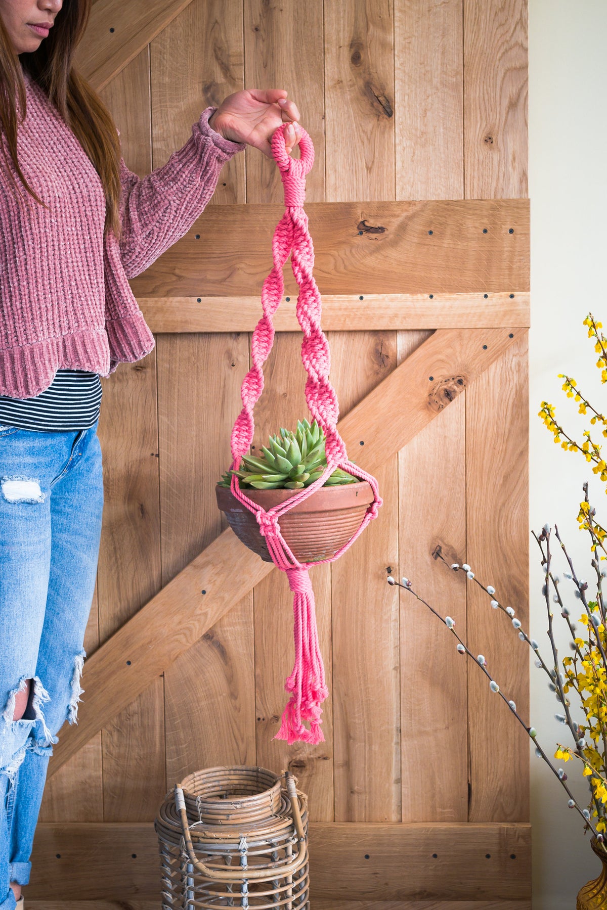 Macrame plant hanger / hanging planter / Succulent planter / Plant holder / Plant hanger / Modern macrame / Gift for her / Housewarming gift